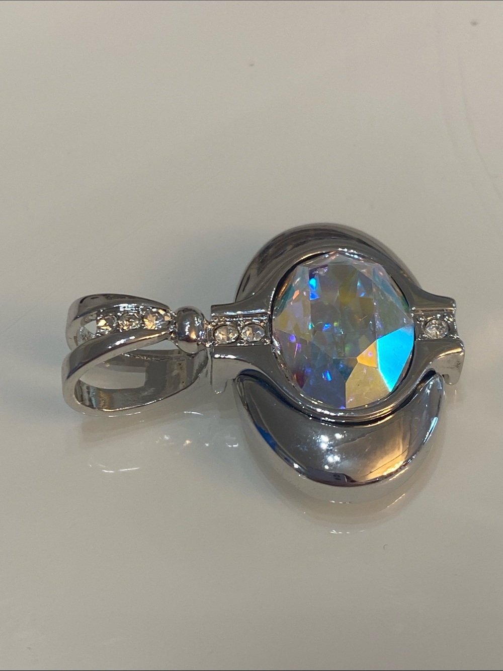William Wang jewelry pendant Swarovski crystals - Picture 3 of 5